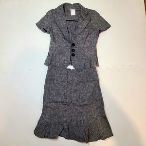 Smart Set Gray 2 piece Skirt and Blazer set.